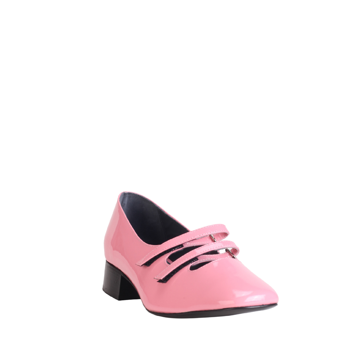  Nicole Saldaña Isabel Pink shoes woman 