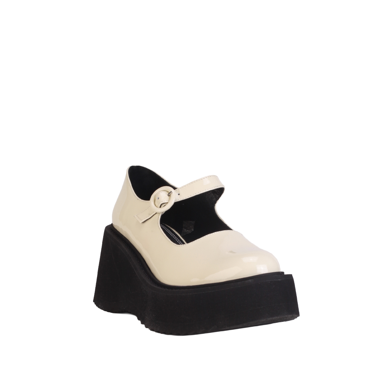 Nicole Saldaña Nina Ivory pump woman