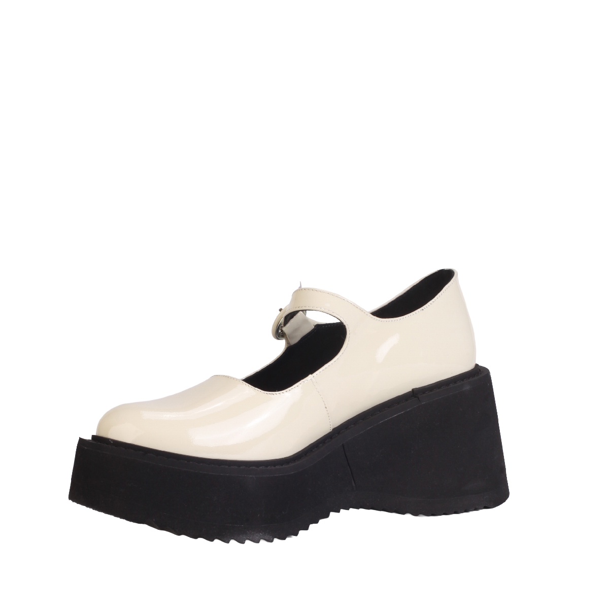 Nicole Saldaña Nina Ivory pump woman