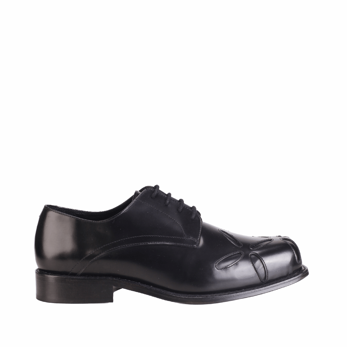 Slashed shoes black men