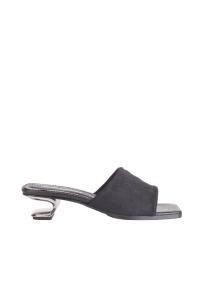 Nicole Saldaña Sarah Black sandals woman